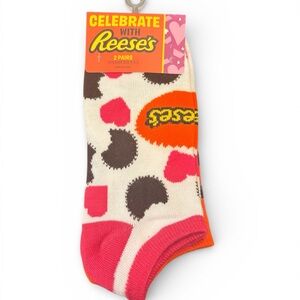 Women’s Valentine’s Day Reese’s Crew socks 2pk NEW Shoe Sz 5-9.5